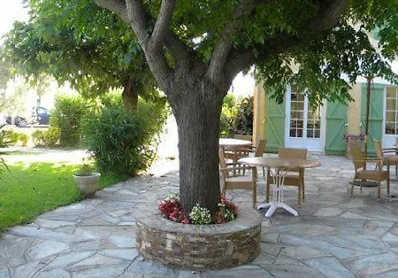 Hotell Les Oliviers 3*