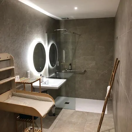 Отель Les Oliviers Люссиана