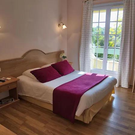 Les Oliviers Люссиана