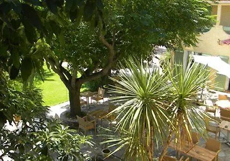 Отель Les Oliviers