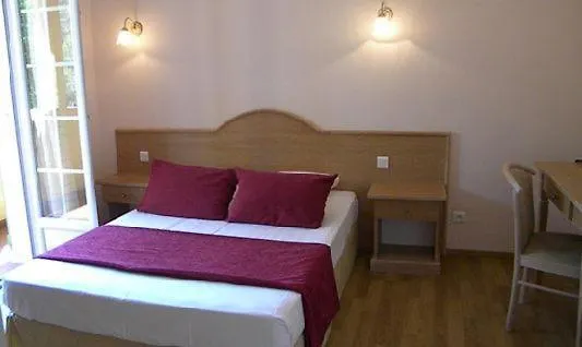 Les Oliviers Hotel 3*